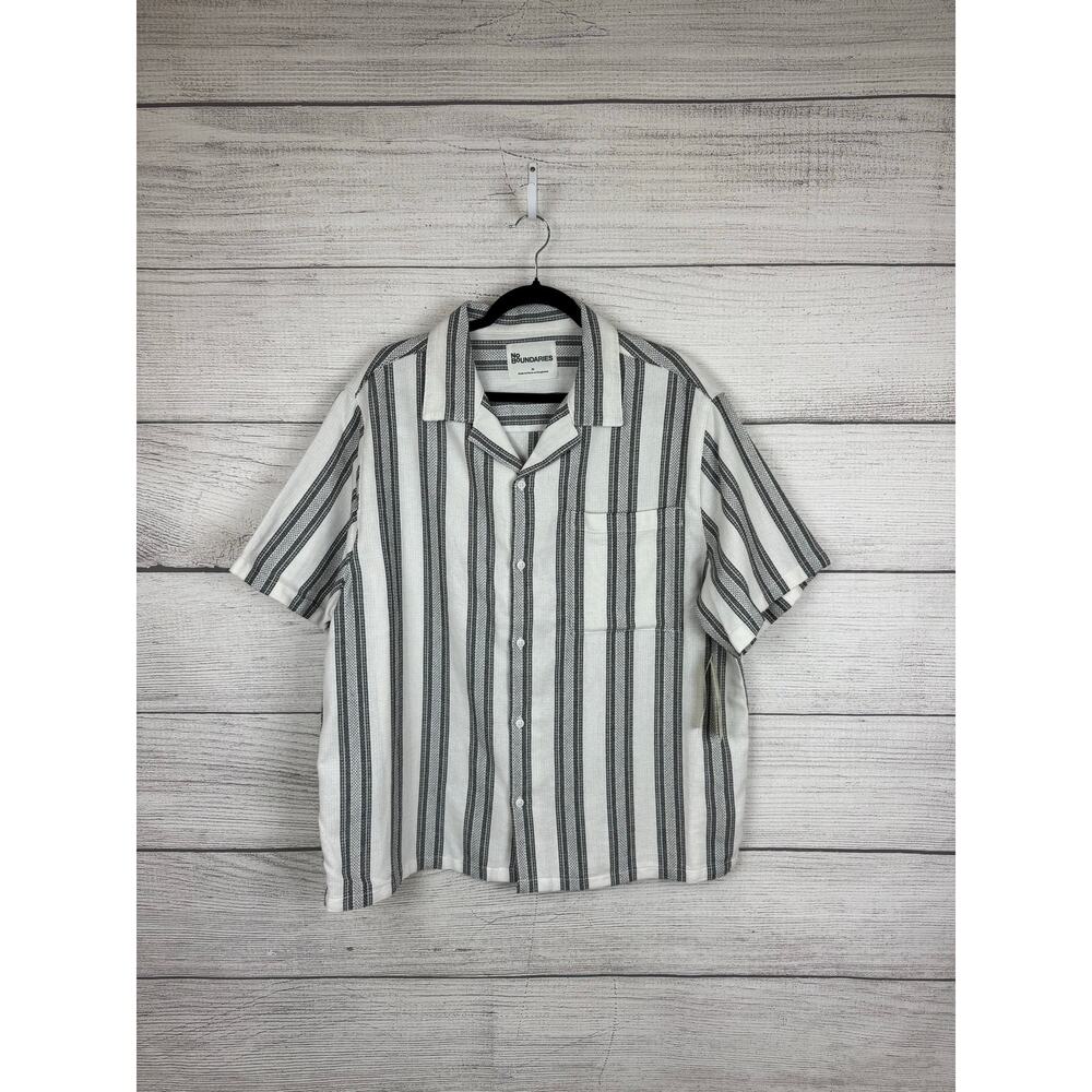 No Boundaries Men's White & Black Stripe Textured Button Up Shirt Size XL